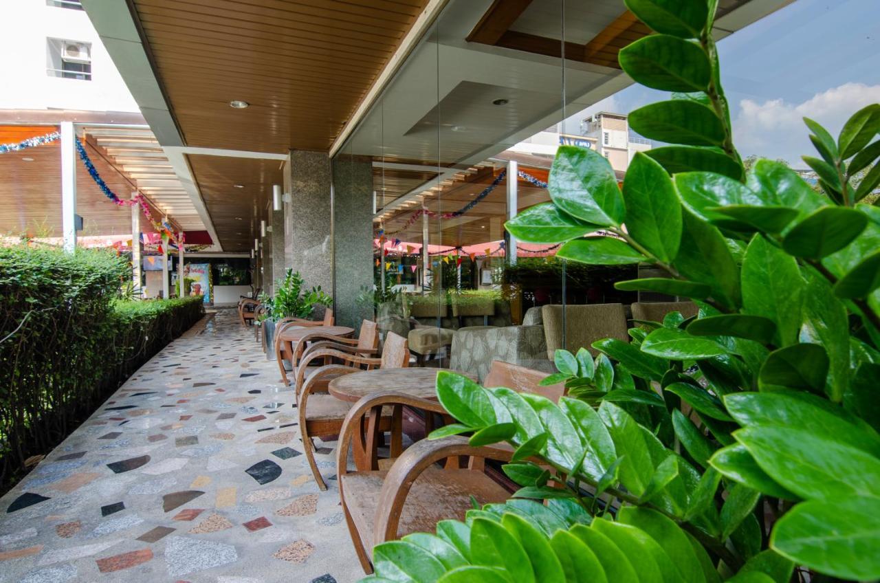 Grand Tara Garden Thai Hotel Bangkok Exterior foto