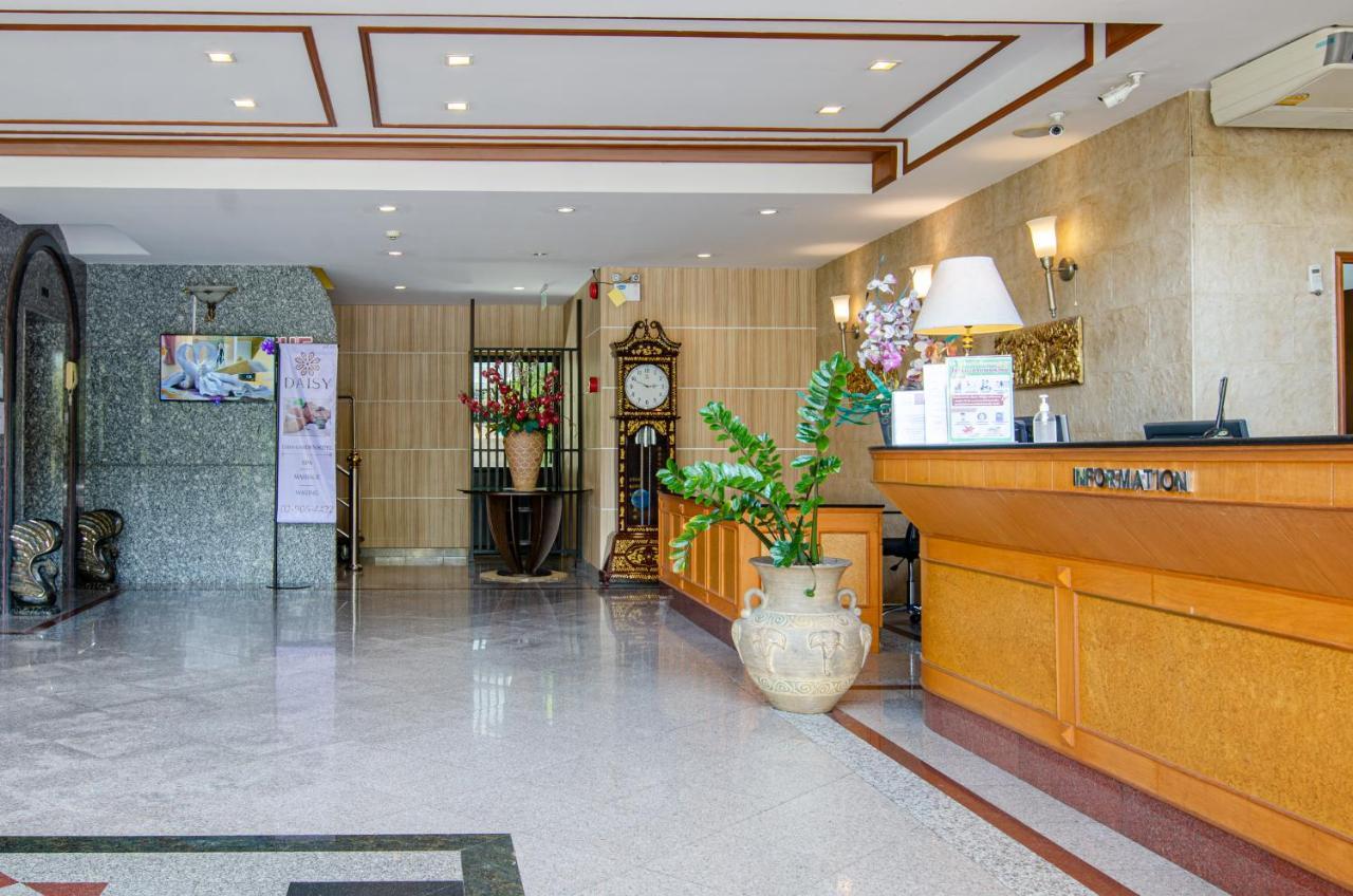 Grand Tara Garden Thai Hotel Bangkok Exterior foto